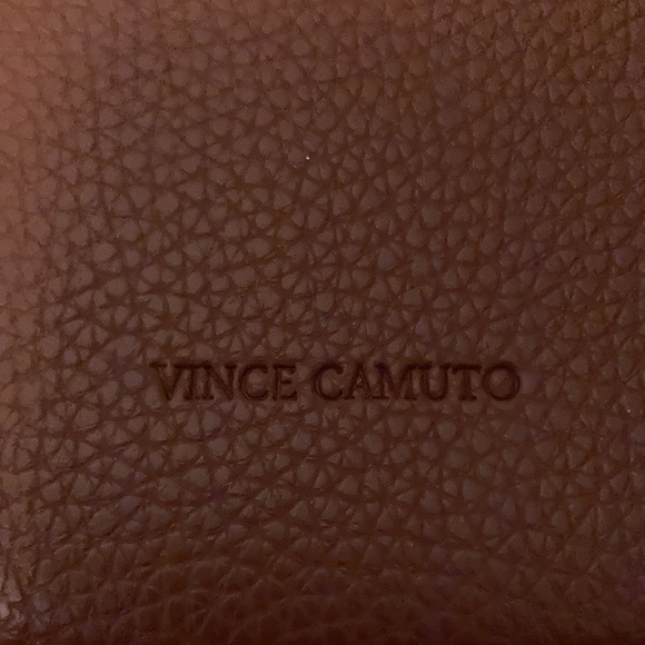 Vince Camuto tote - Picture 3 of 7